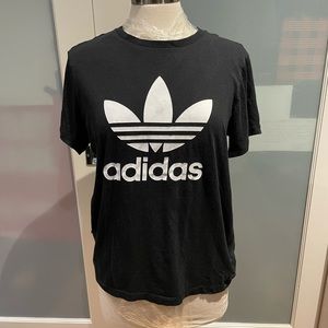 Adidas T-shirt
